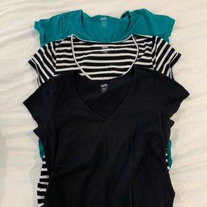 Maternity V Neck T-Shirts - Lot of 3